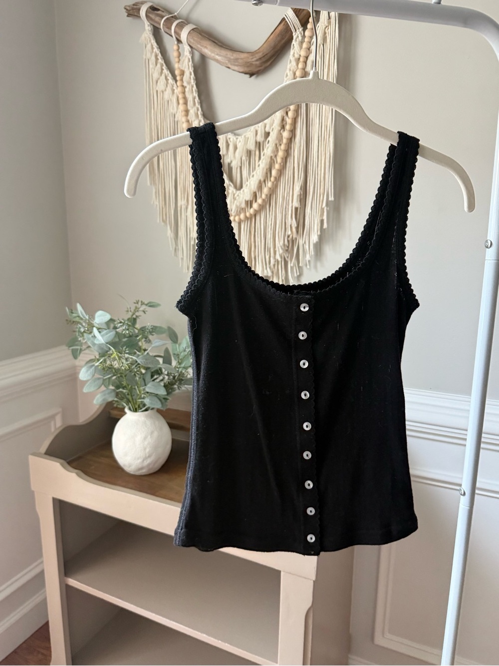 NATURAL LIFE Pretty Pointelle Tank - black